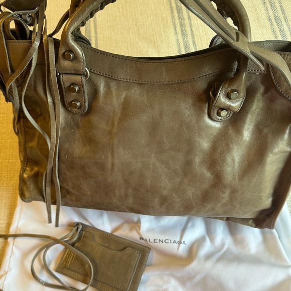 Balenciaga Women's Taupe Leather Bag - Picture 5 of 10